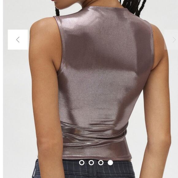 Urban Outfitters Silence + Noise Suri Twist-Front
Tank Top in Bronze siz… - Picture 3 of 8